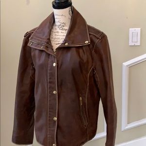 Ana leather jacket with detachable fur collar